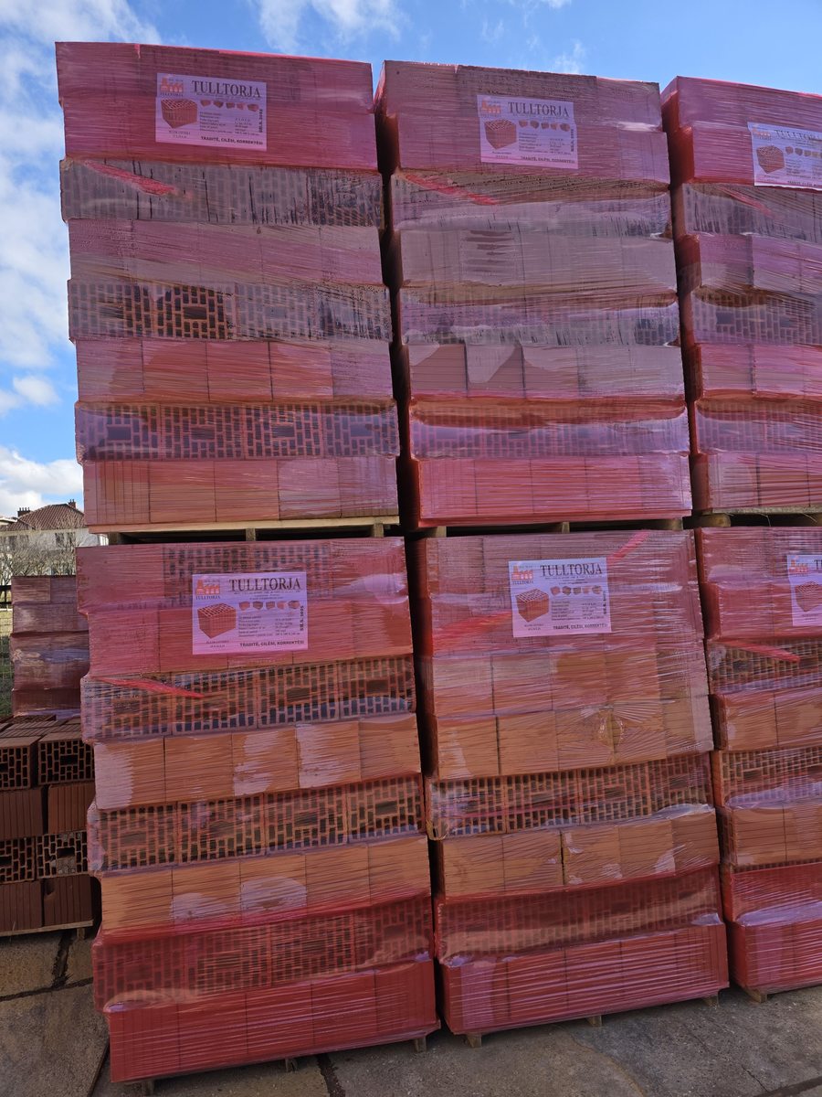 Blloqe Hollo Qeramike